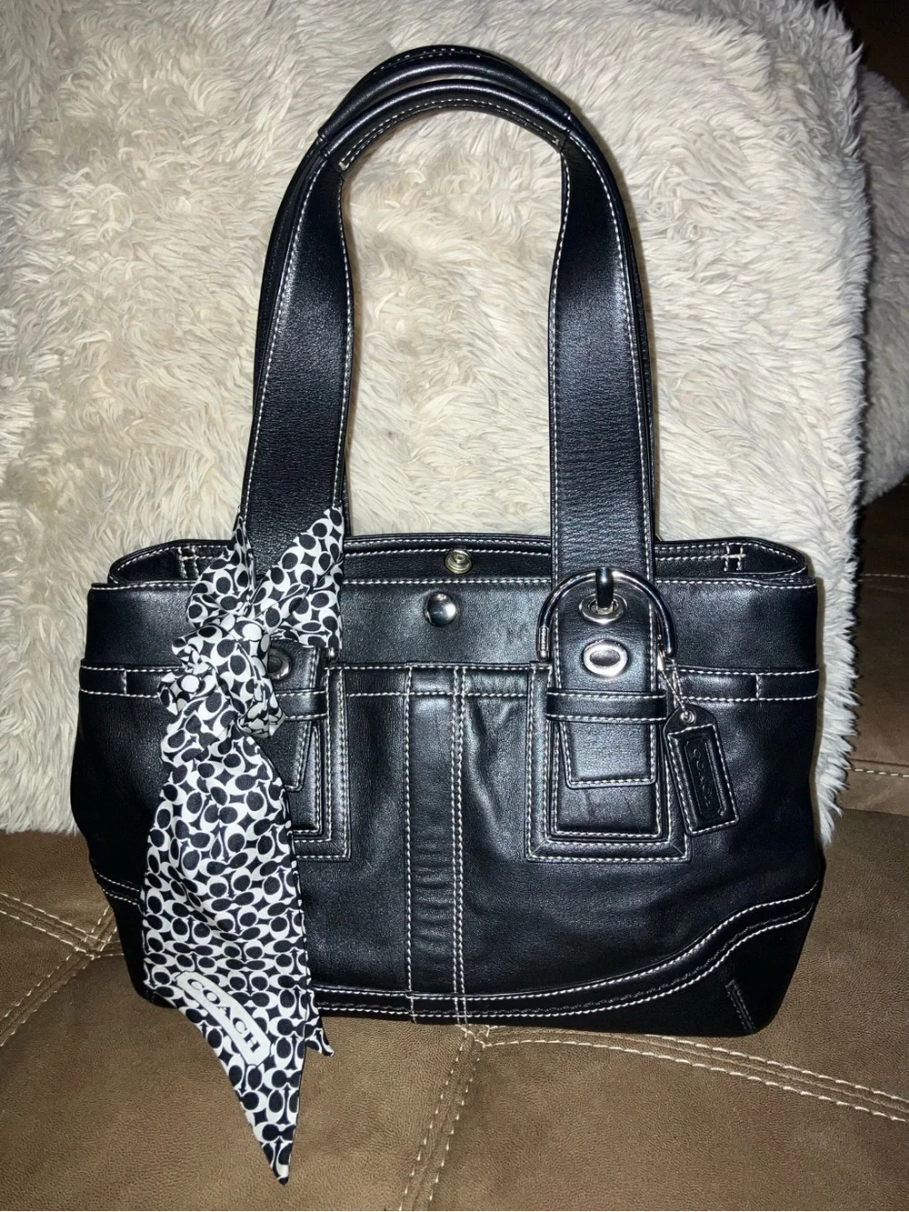 Coach Hobo Satchel Shoulder Bag Black Leather Tote Bag F10911